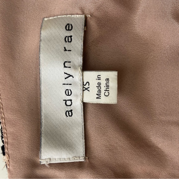 Adelyn Rae Dress - Picture 3 of 8